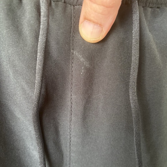 LL Bean Women's XLP Black Pull On Active Pants Poly/Spandex Drawstring - Picture 3 of 8